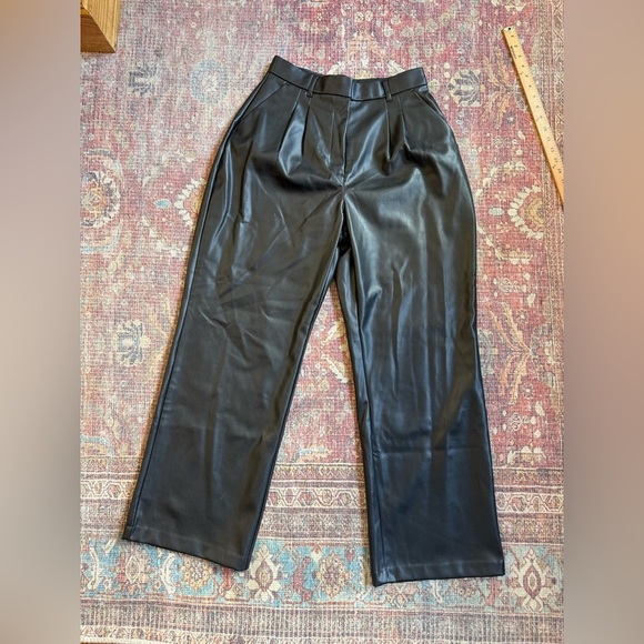 Abercrombie & Fitch Pants - Abercrombie&Fitch Women’s Medium Curve Love Vegan Leather Pleated Sloan Trousers